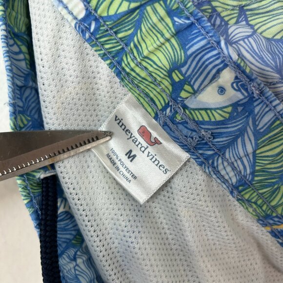 Vineyard Vines mens swim trunks medium blue green fish casual beach island - Picture 3 of 7
